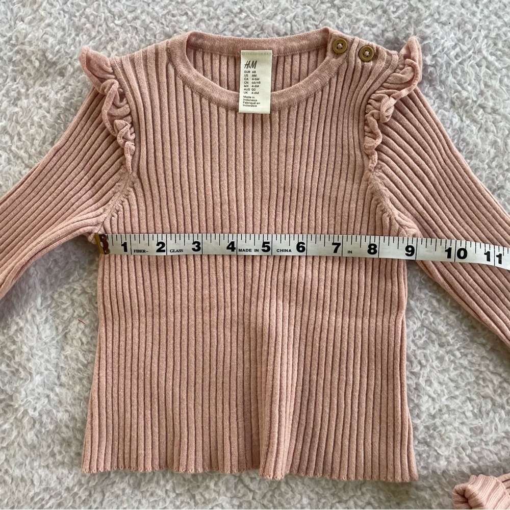 H&M Knit Ruffle Set - Picture 8 of 10